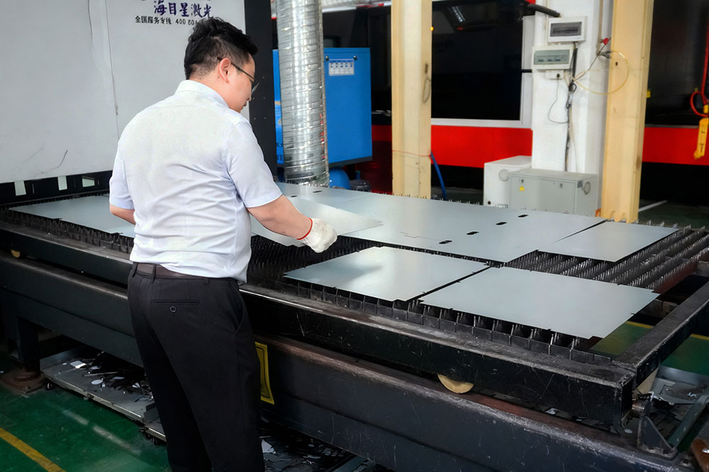 Shengwo laser cutting product quality inspection
