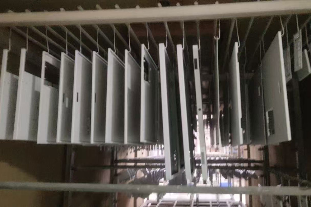 Equipment shell powder spraying