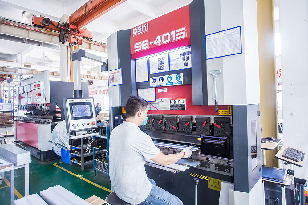 sheet metal bending services